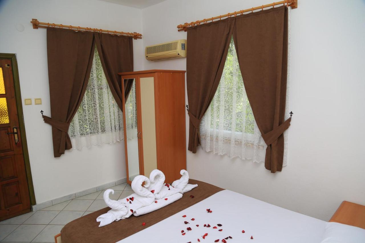 Tunays Pansiyon Bed and Breakfast Çıralı Δωμάτιο φωτογραφία